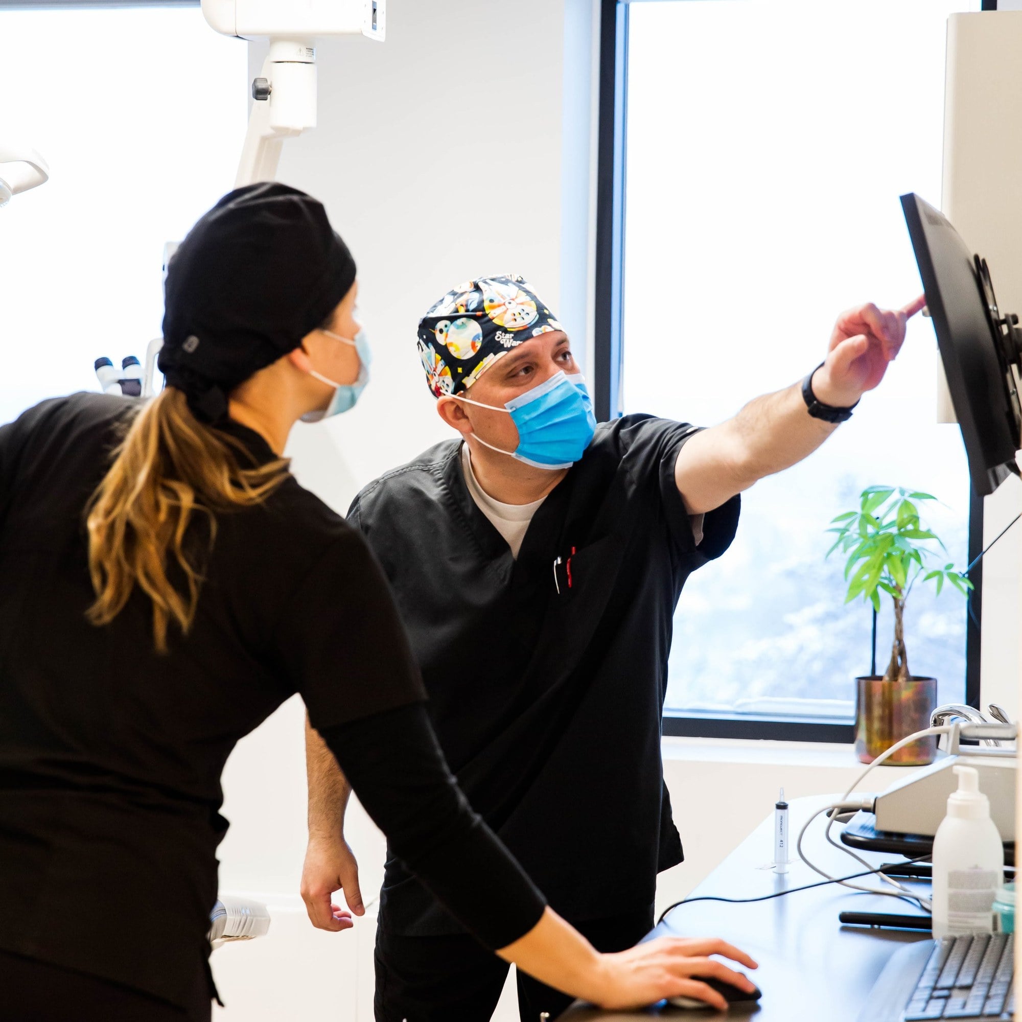 Clinical workspace used for gum assessments